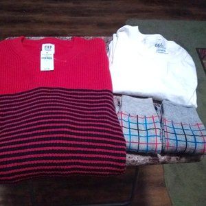 Men's GAP Red Striped Sweater w/Socks & Tee!!